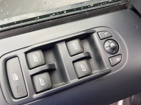 Used 2013 Land Rover LR2 HSE w/ HSE Pkg image 14