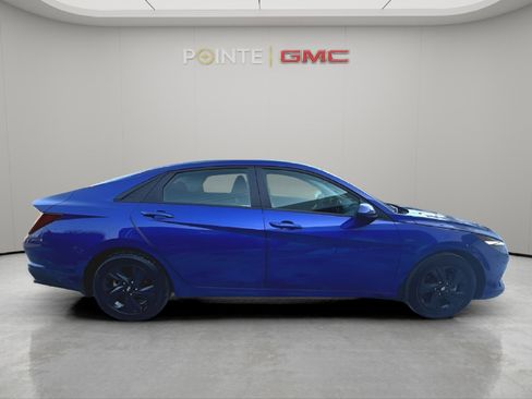 Used 2023 Hyundai Elantra SEL image 9