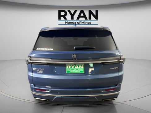 Used 2025 Buick Enclave Avenir AWD/4WD image 5