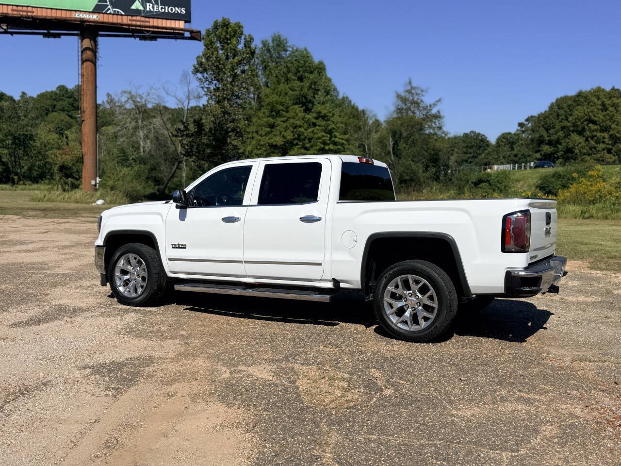 Used 2018 GMC Sierra 1500 SLT w/ Texas SLT Premium Package RWD image 3