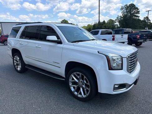 Used 2020 GMC Yukon SLT w/ Premium Edition AWD/4WD image 9