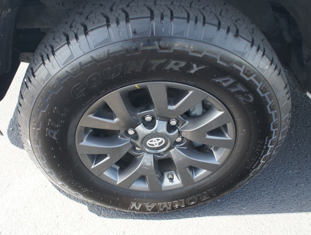 Used 2021 Toyota Tacoma SR5 RWD image 24