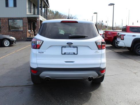 Used 2017 Ford Escape SE image 6