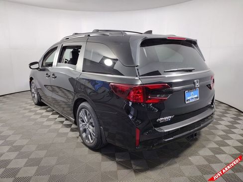 New 2026 Honda Odyssey Touring image 5