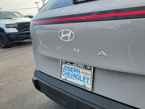Used 2024 Hyundai Kona SEL AWD/4WD image 8