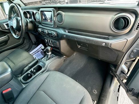 Used 2022 Jeep Wrangler Willys image 33