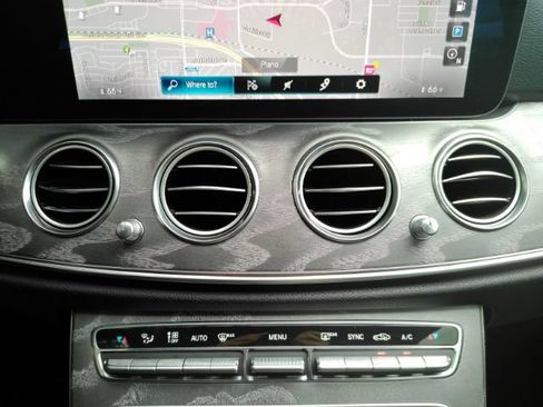 Used 2021 Mercedes-Benz E 350 Sedan w/ Premium Package image 43