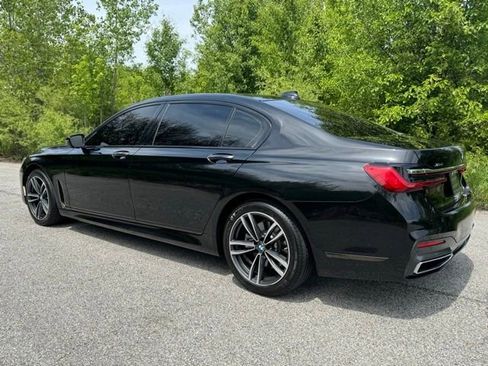 Used 2020 BMW 740i xDrive w/ M Sport Package AWD/4WD image 7