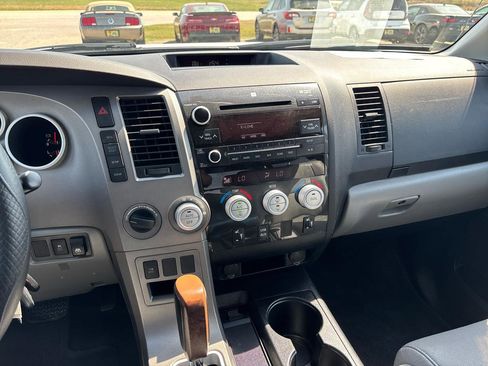 Used 2012 Toyota Tundra Limited w/ Memory Pkg image 16