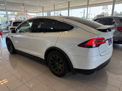 Used 2018 Tesla Model X 100D AWD/4WD image 7