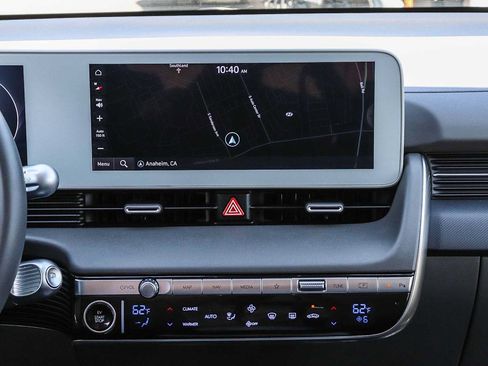 Used 2024 Hyundai Ioniq 5 SE RWD image 16