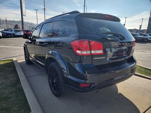 Used 2019 Dodge Journey SE w/ Connectivity Group image 7