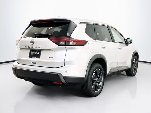 Used 2025 Nissan Rogue SV AWD/4WD image 9