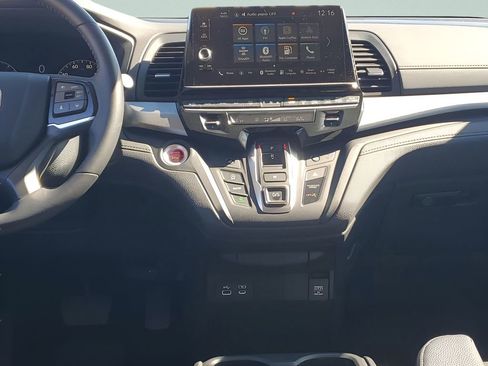Used 2025 Honda Odyssey EX-L image 28