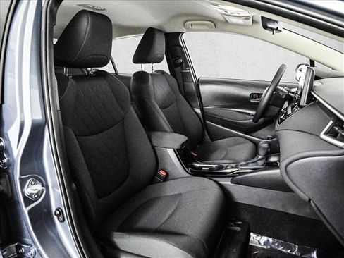 Used 2022 Toyota Corolla LE FWD image 21