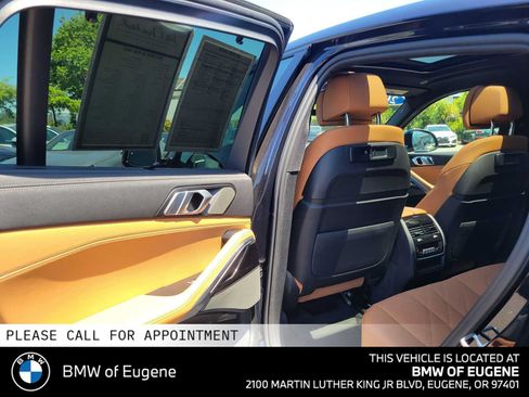 Used 2023 BMW X6 M50i w/ Parking Assistance Package AWD/4WD image 18
