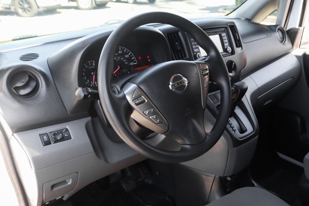 Used 2018 Nissan NV200 SV w/ Navigation Package FWD image 20