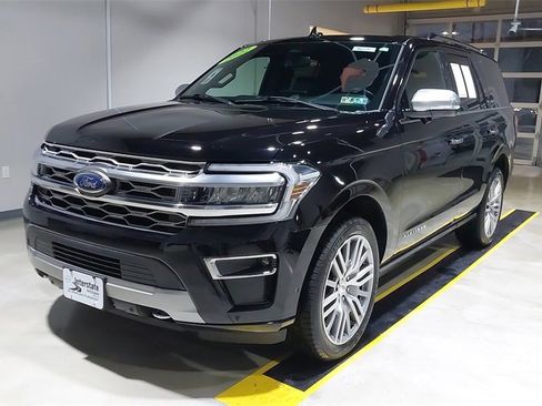 Used 2022 Ford Expedition Platinum image 18