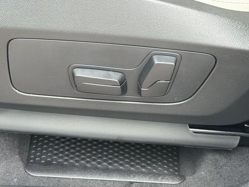 New 2026 BMW X1 xDrive28i w/ Technology Package image 24