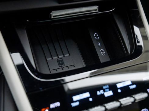 New 2026 Porsche Cayenne S image 21