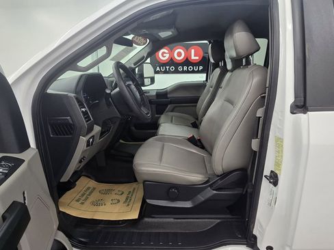 Used 2022 Ford F250 XL w/ Power Equipment Group image 12