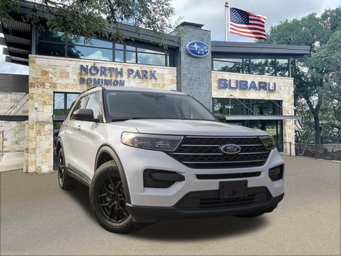 Used 2021 Ford Explorer XLT RWD image 1
