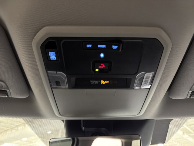 Used 2024 Toyota Tundra Limited AWD/4WD image 34