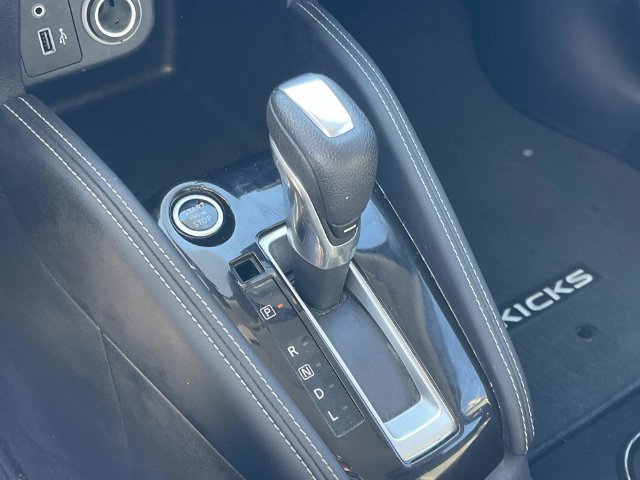 Used 2020 Nissan Kicks SR w/ SR Premium Package FWD image 31