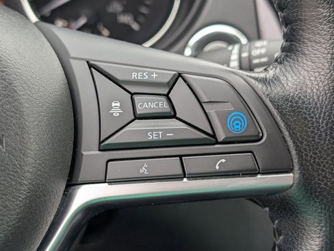 Used 2022 Nissan Rogue Sport SV w/ Technology Package image 18