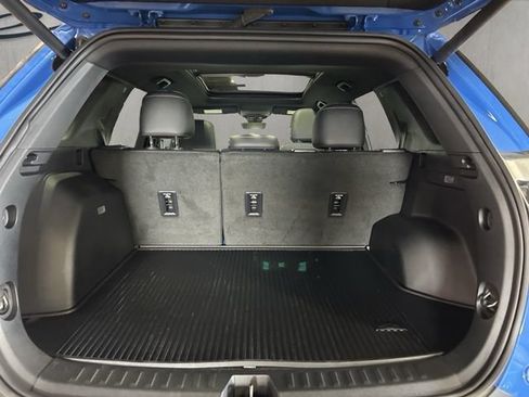 Used 2025 Chevrolet Equinox ACTIV w/ Safety and Technology Package AWD/4WD image 19