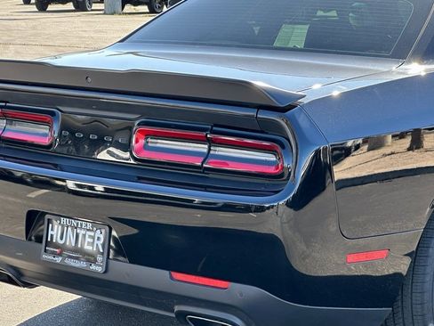 Certified 2022 Dodge Challenger R/T w/ Blacktop Package image 7