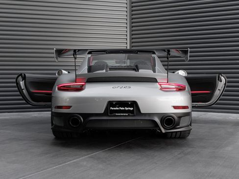 Certified 2019 Porsche 911 GT2 RS RWD image 35