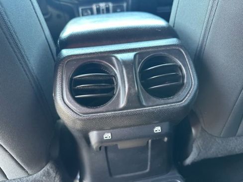 Used 2019 Jeep Wrangler Unlimited Sport S image 20