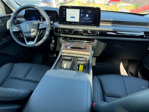 New 2025 Lincoln Aviator Reserve w/ Illumination Package image 15