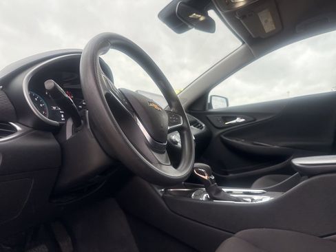 Used 2024 Chevrolet Malibu LT image 37