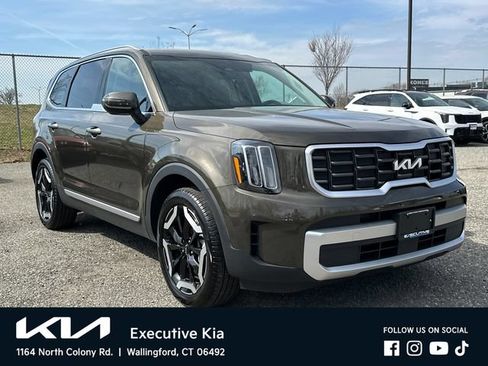 Used 2025 Kia Telluride S AWD/4WD image 5