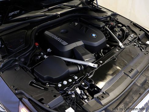 Certified 2024 BMW 530i xDrive w/ Premium Package image 40