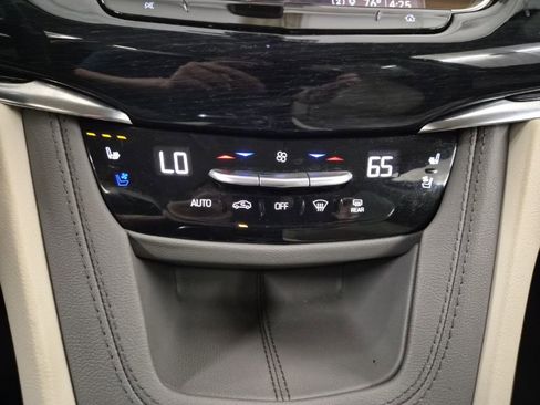 Certified 2025 Cadillac XT6 Premium Luxury image 33