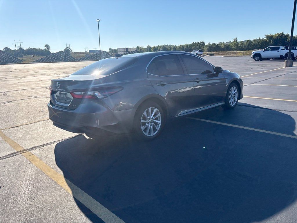 Used 2021 Toyota Camry LE FWD image 13