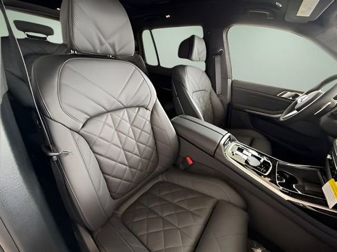 Used 2026 BMW X7 xDrive40i image 28
