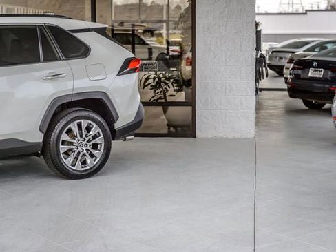 Used 2020 Toyota RAV4 Limited image 55