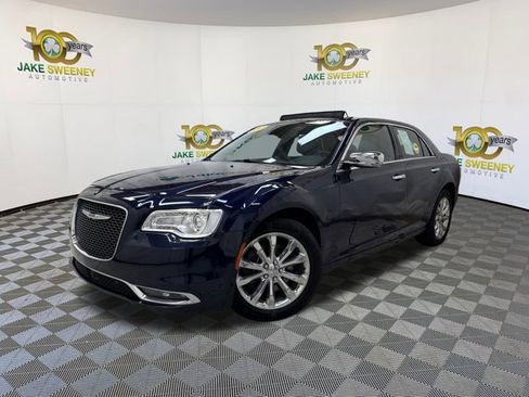Used 2017 Chrysler 300 C w/ Safetytec Plus Group image 4