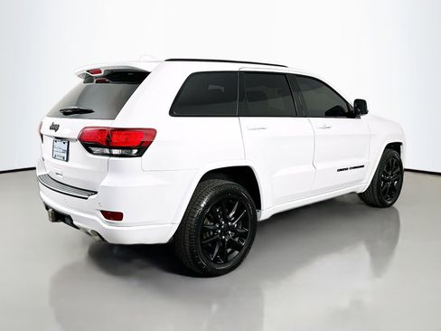 Used 2021 Jeep Grand Cherokee Laredo X AWD/4WD image 11