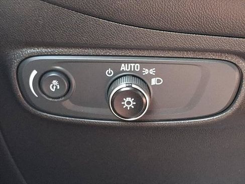 Used 2022 Chevrolet Equinox LT AWD/4WD image 24