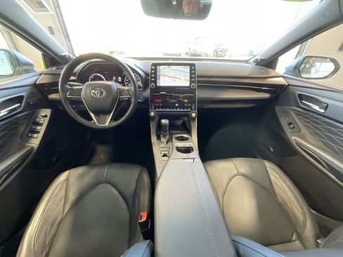 Certified 2022 Toyota Avalon Limited image 8