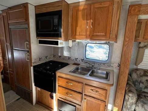 Used 2003 Ford E-450 and Econoline 450 image 22