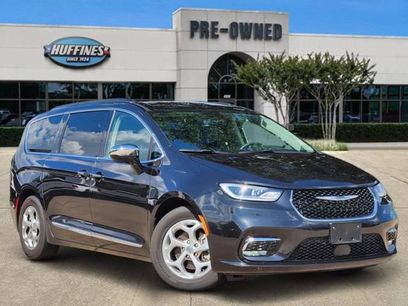 Certified 2023 Chrysler Pacifica Limited