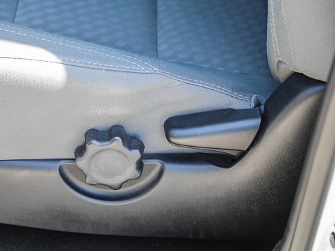 Used 2021 Toyota Tacoma SR5 RWD image 19