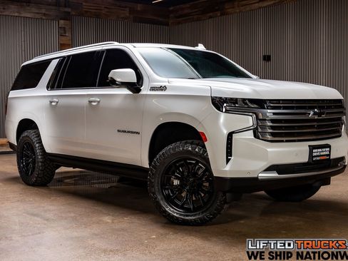 Used 2023 Chevrolet Suburban High Country image 1