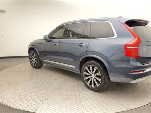 Certified 2022 Volvo XC90 T8 Inscription w/ Advanced Package image 4